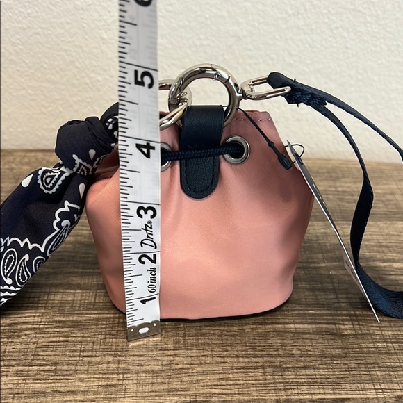 Nautica | Pink Bucket Drawstring Wristlet Bag w/ Navy Mini Bandana/Heart Charm - Picture 7 of 10
